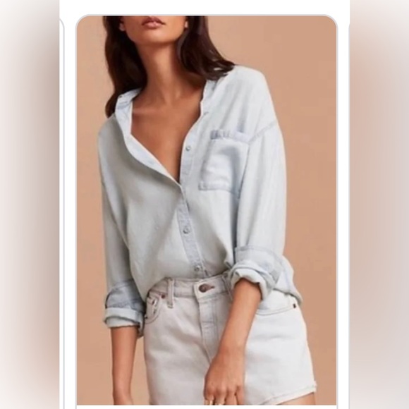 Aritzia - Talula Chambray button down shirt xs - Picture 5 of 7